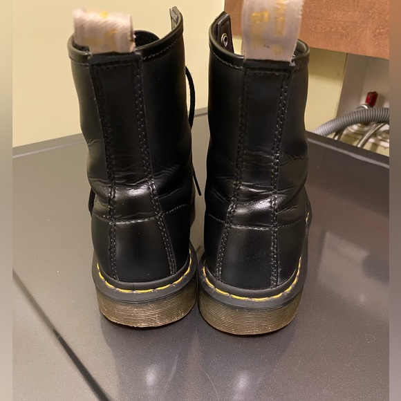 Doc Martens Vegan Leather 1460 8 Eye Lace Up Boots - Picture 6 of 6